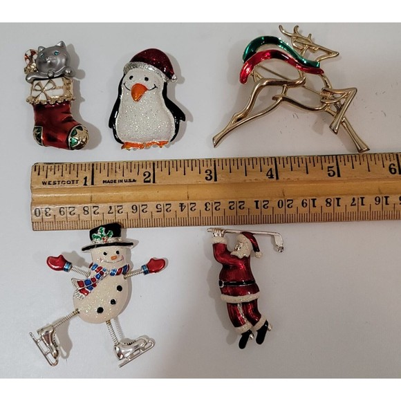 VTG Danecraft 5 Christmas Brooch Snow Man Santa Kittening Stocking Penguin - Picture 5 of 9